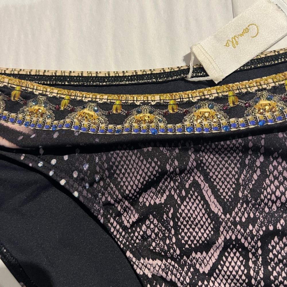 NWT CAMILLA BIKINI "Quechua King" Molded plunge bra D Cup and regular pant - Picture 4 of 5